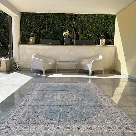 Naehe Saarbruecken Mit Grossem Garten Villa *
