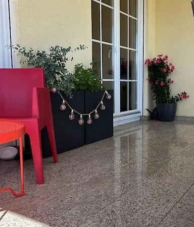 Naehe Saarbruecken Mit Grossem Garten