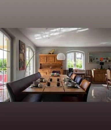 Naehe Saarbruecken Mit Grossem Garten Villa *