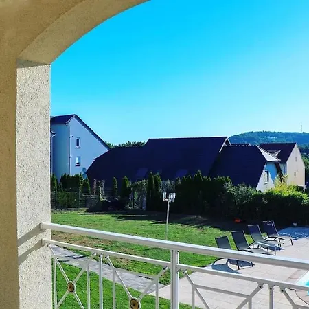Naehe Saarbruecken Mit Grossem Garten * Oeting