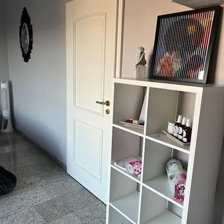 Villa Naehe Saarbruecken Mit Grossem Garten