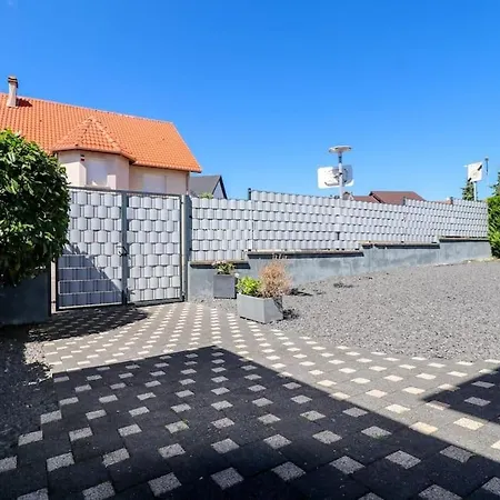 Naehe Saarbruecken Mit Grossem Garten Villa Oeting