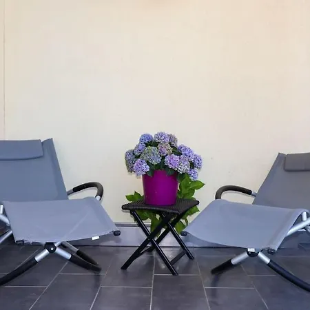 Villa Naehe Saarbruecken Mit Grossem Garten Oeting
