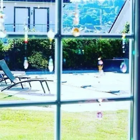 Naehe Saarbruecken Mit Grossem Garten * Oeting