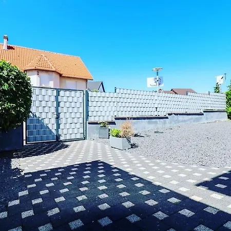 Villa Naehe Saarbruecken Mit Grossem Garten Oeting